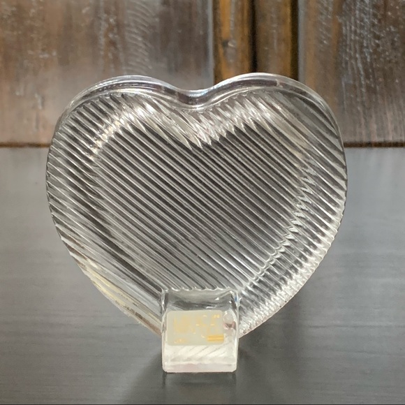 Heart Shaped Glass Frame - Mikasa Polished Portraits Collection - Picture 8 of 10